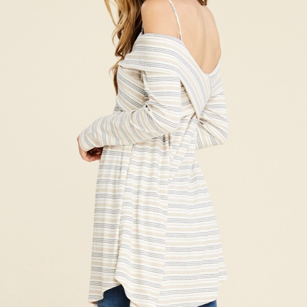 Hailey & co cross blouse